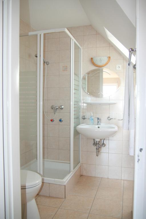 Ottó Panzió Villány Habitación foto